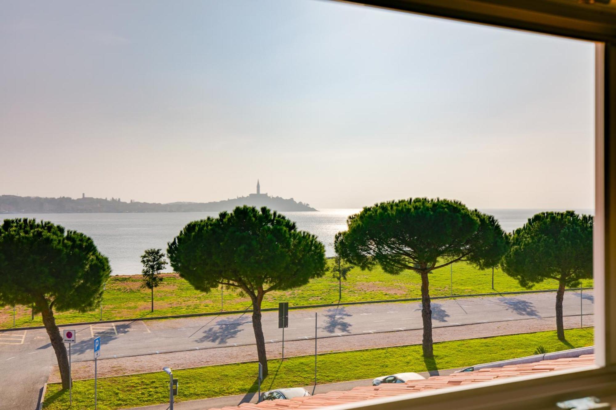 Rivamare - Rovinj Hotel Buitenkant foto